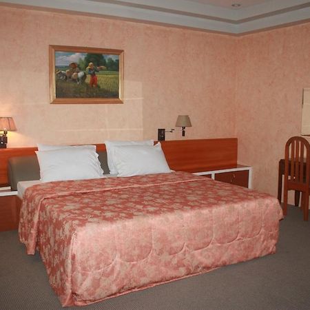 Hotel Elena Davao ภายนอก รูปภาพ